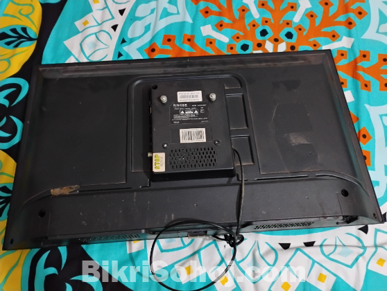 Singer LED smart TV